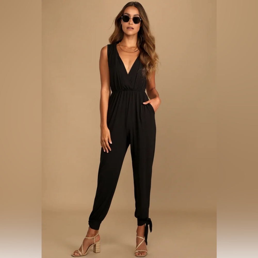 Lulu's Black Sleeveless V-Neck Jumpsuit